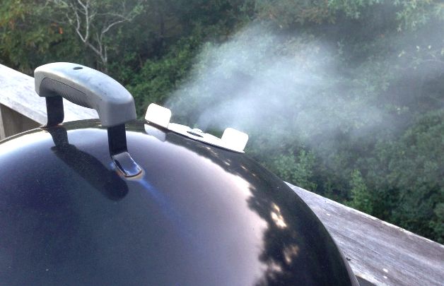 A Guide to Charcoal Water Smokers