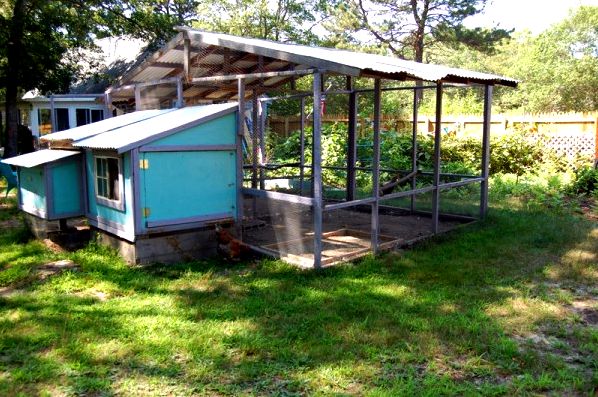 Photo Tour of our Chicken Coop