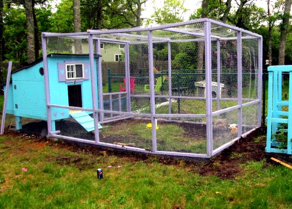 Photo Tour of our Chicken Coop